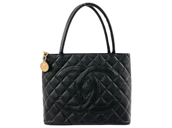 Chanel Médaillon Cuir Noir  ref.1375985