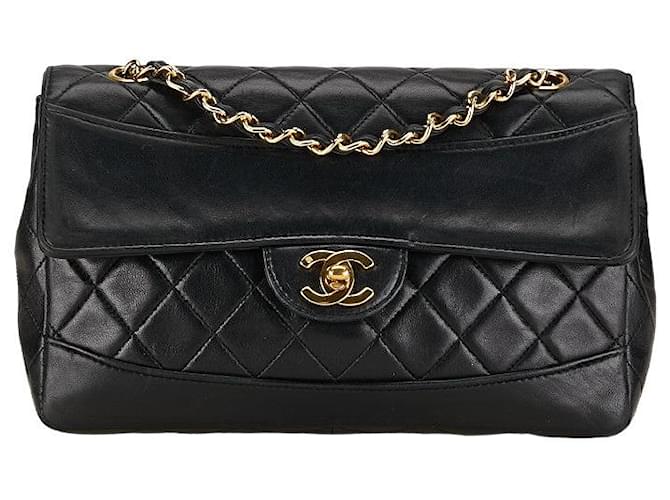 Classique Sac bandoulière en cuir Chanel CC Timeless Flap Bag en bon état  ref.1376025