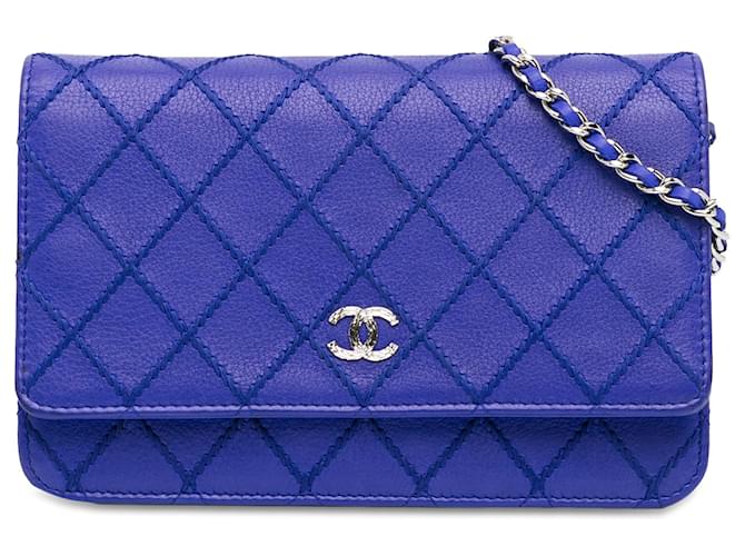 Wallet On Chain Chanel Blaue CC gesteppte Kalbsleder Fancy Geldbörse an der Kette Kalbähnliches Kalb  ref.1376179