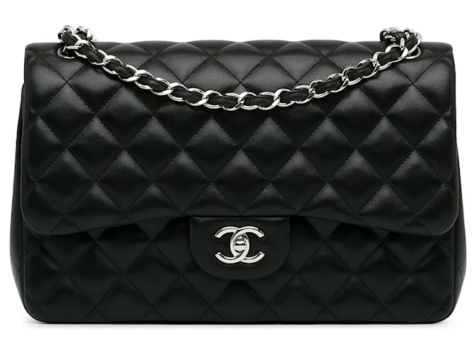 Chanel Black Jumbo Clássico Aba forrada de pele de cordeiro Preto Couro  ref.1376197