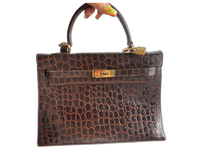 Bolsa Hermès Kelly 32 em couro de crocodilo marrom