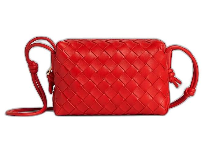 sac à bandoulière Mini loop de Bottega Veneta en rouge, neuf Cuir  ref.1376740