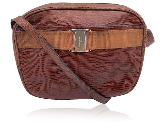 Salvatore Ferragamo Vintage Brown Leather Vara Messenger Shoulder Bag  ref.1376810
