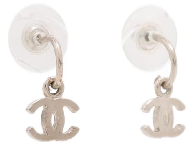 Chanel Boucles d'oreilles strass CC argentées  ref.1376993