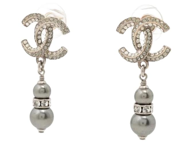 Chanel Gold CC rhinestone and faux pearl earrings Silvery Silver  ref.1376994