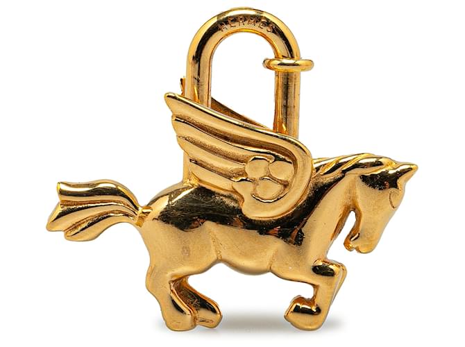 Hermès Amuleto Hermes Gold Pegasus Cadena Lock Dourado Metal Banhado a ouro  ref.1377092