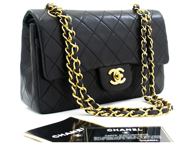 CHANEL Classic forrado com aba 9" bolsa de ombro com corrente em pele de cordeiro preta Preto Couro  ref.1378055