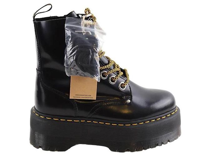 Dr. Martens Botas de couro com cadarços