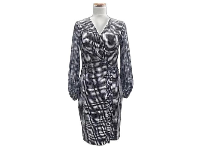 Diane Von Furstenberg Vestido envelope de seda DvF Sigourney com mangas de chiffon Preto Branco