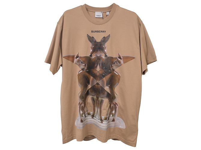 Camiseta Burberry Multi Deer Carrick em algodão bege