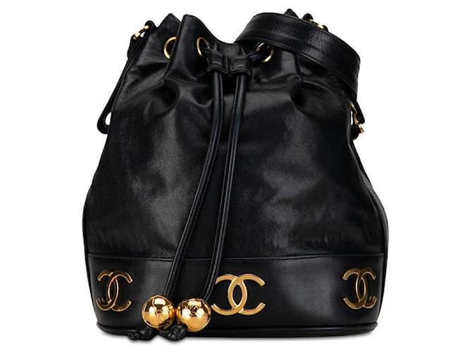 Chanel Triple CC Leather Drawstring Bag Leather Shoulder Bag in Good condition  ref.1379755