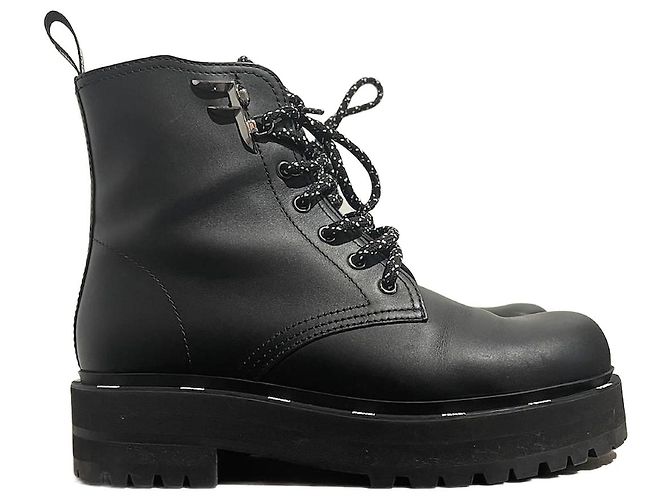 Botas ankle FENDI T.EU 39 Couro