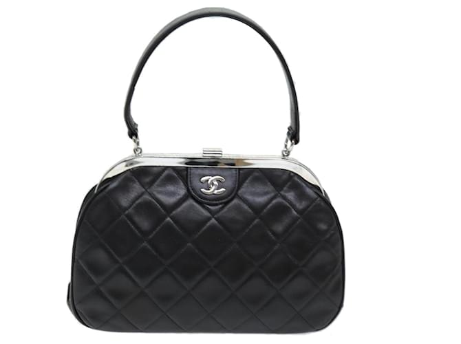 Chanel Matelassé Black Leather  ref.1380323
