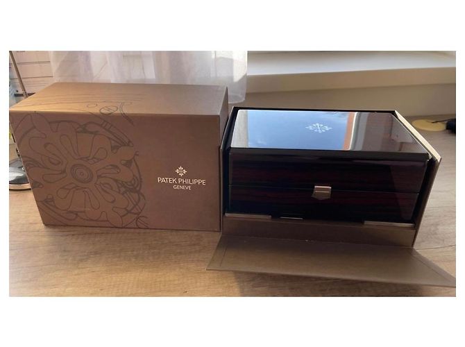 Estuche Patek Philippe de madera lacada Castaño