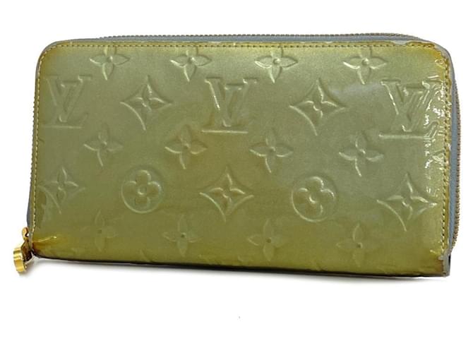 Louis Vuitton Zippy Khaki Patent leather  ref.1380620