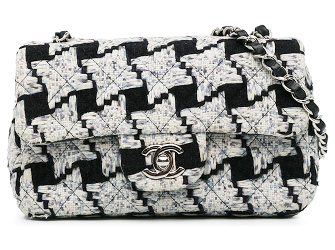 Chanel bianca mini rettangolare classica patta in tweed Bianco Panno  ref.1380893