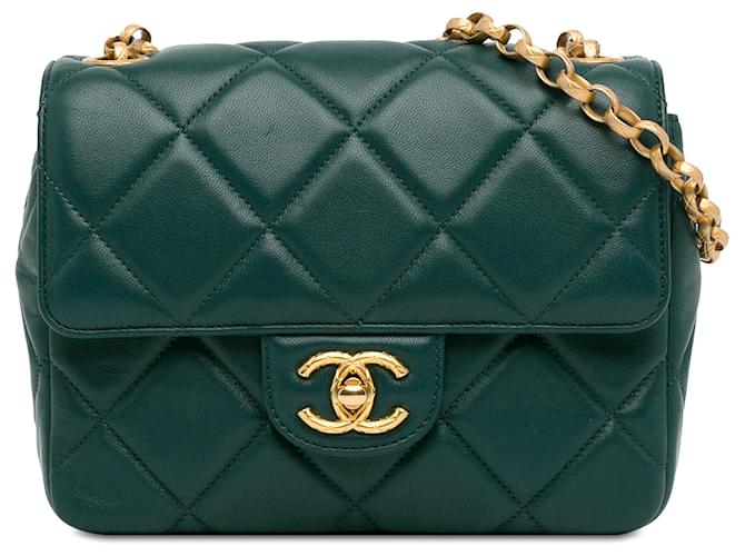 CHANEL BolsosCuero Verde  ref.1381169