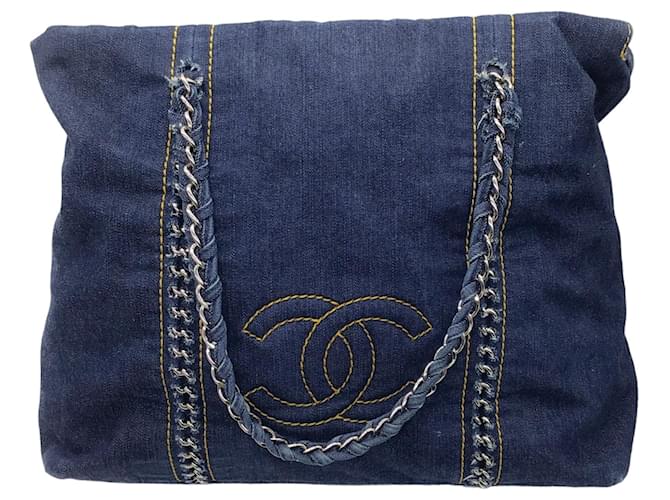 Autre Marque Chanel Dark Blue / Silver Chain Detail CC Logo Denim Tote Handbag Cloth  ref.1381216