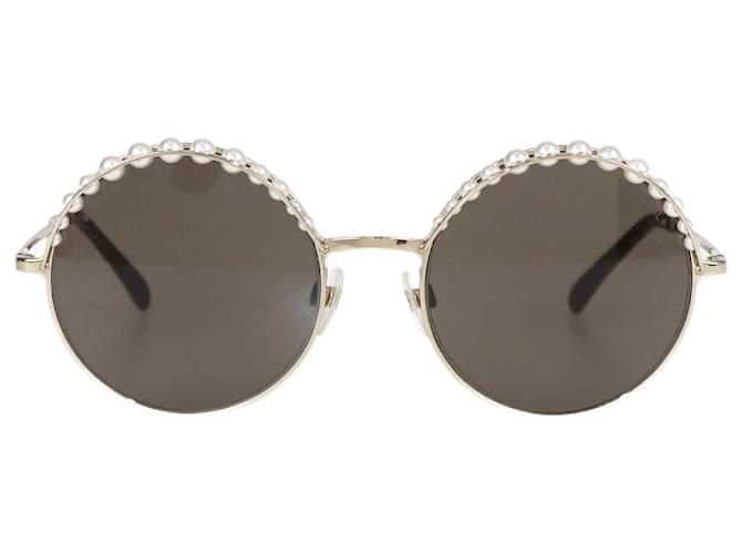 Lunettes de soleil rondes à détail de perles dorées/marron Chanel Plastique  ref.1381245