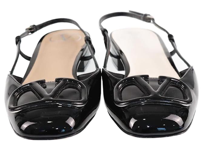 Zapatos de tacón negros con tira trasera y logo en V exclusivo de Valentino Cuero  ref.1381295