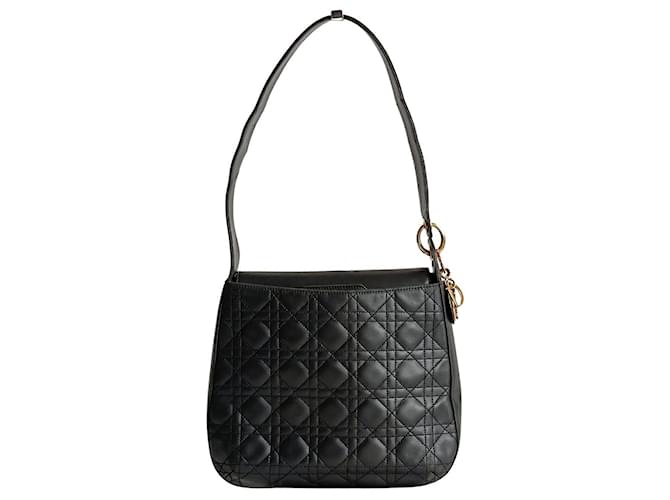 Christian Dior Lady Dior Plaine Cannage shoulder bag in black leather  ref.1381413