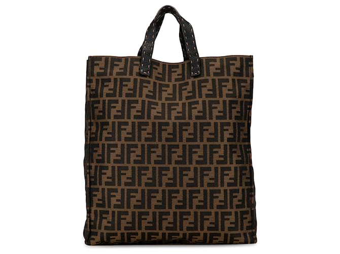 Fendi Brown Selleria-besetzte vertikale Zucca-Tasche Braun Kalbähnliches Kalb Tuch  ref.1381524