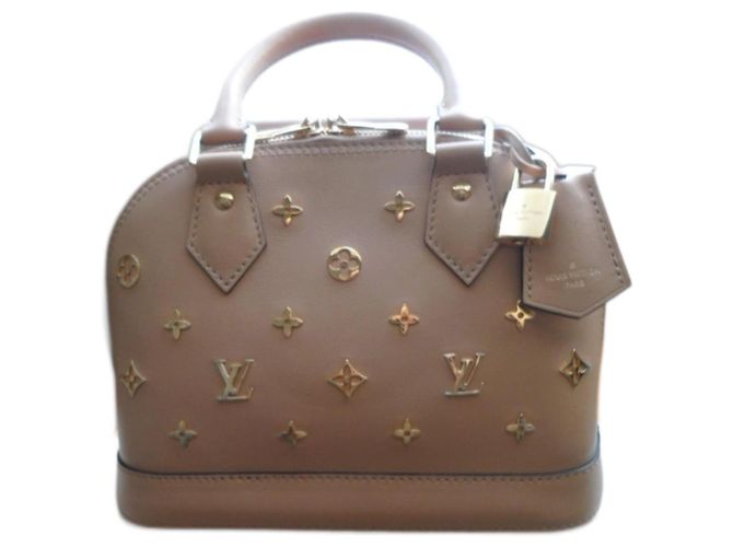Louis Vuitton Alma BB Kamel