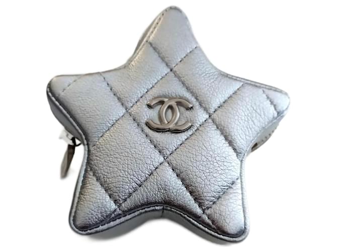 Chanel wallet Silvery Lambskin  ref.1381830