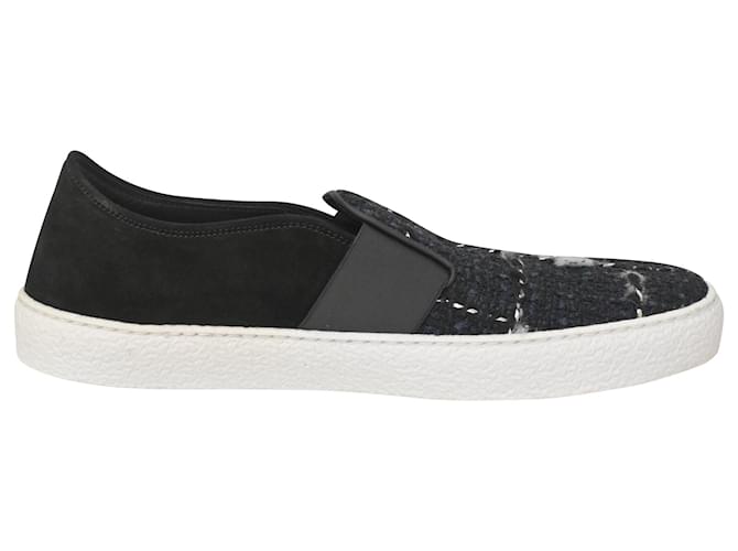 Timeless Chanel Slip-On-Sneakers aus schwarzem Tweed Baumwolle  ref.1381892