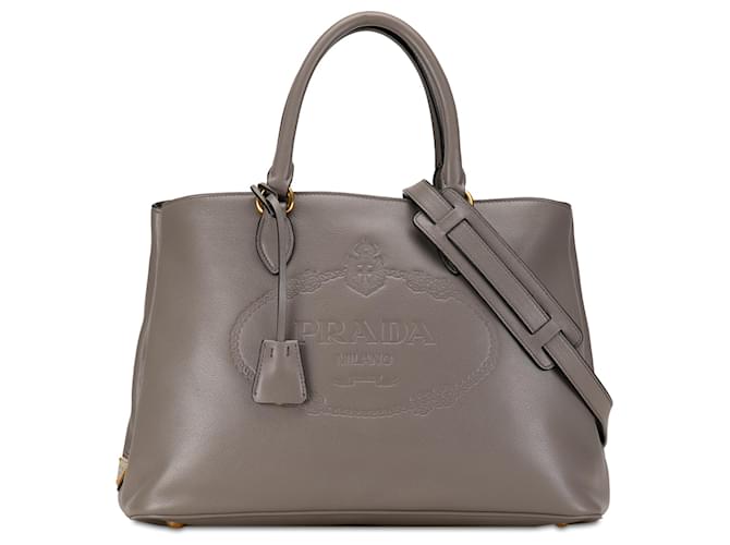 Bolso satchel con logo de becerro marrón Glace de Prada Castaño Gris pardo Cuero  ref.1382023