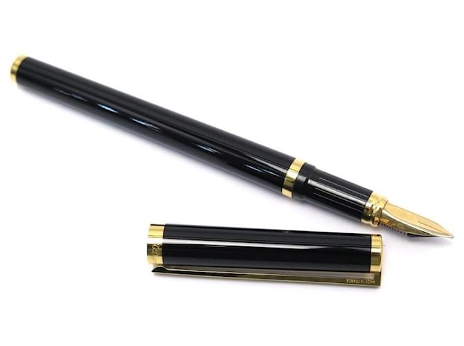 NEW VINTAGE FOUNTAIN PEN ST DUPONT 41274 BLACK LACQUER + LACQUER BOX FOUNTAIN PEN Gold-plated  ref.1382104