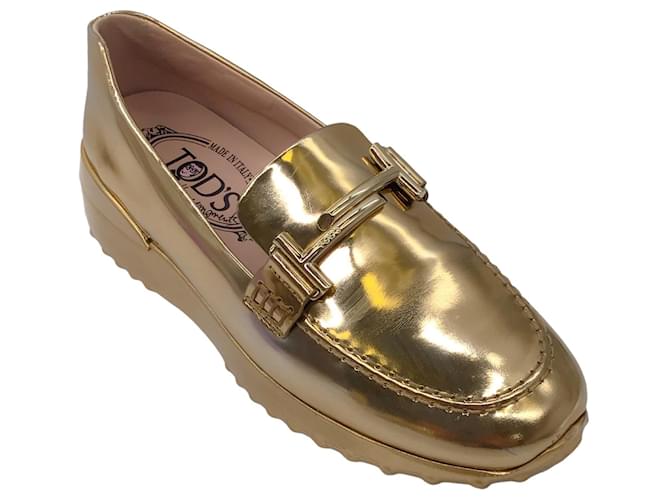 Autre Marque Tod's Gold Metallic Patent Leather Loafers Golden  ref.1382758