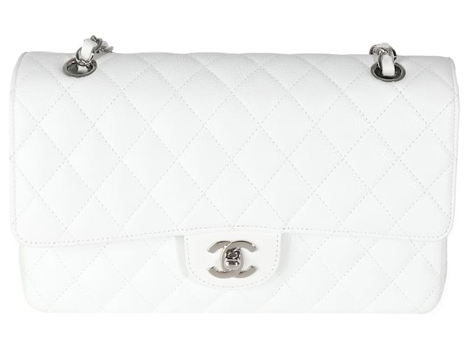 Timeless Bolsa Chanel Branca Acolchoada Caviar Média Clássica com Aba Forrada Branco Couro  ref.1382828