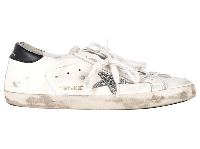 Golden Goose Superstar Distressed Glitter-Sneaker aus weißem Leder  ref.1382911