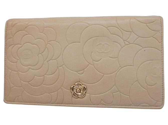 Timeless Chanel Camellia Beige Leather  ref.1383262