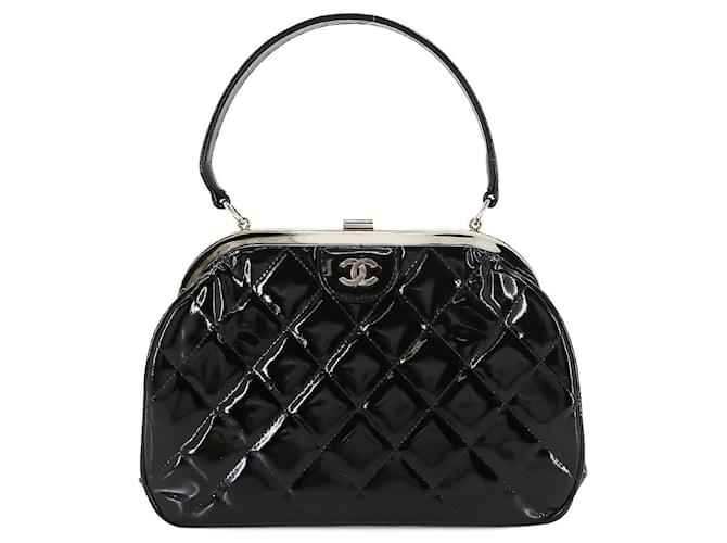 Timeless Chanel Matelassé Nero Pelle verniciata  ref.1383500