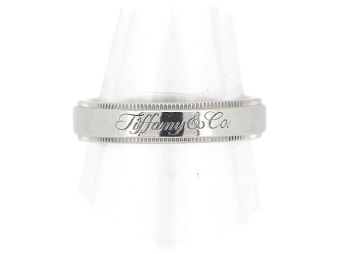 Tiffany & Co Bague Platinum Notes Milgrain Band en très bon état Métal Argenté  ref.1383677