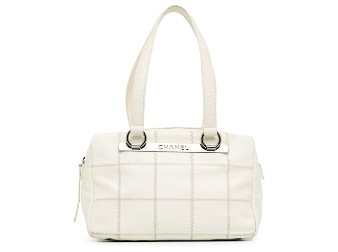 Sac Bowler LAX à point carré blanc Chanel Cuir Veau façon poulain  ref.1386223