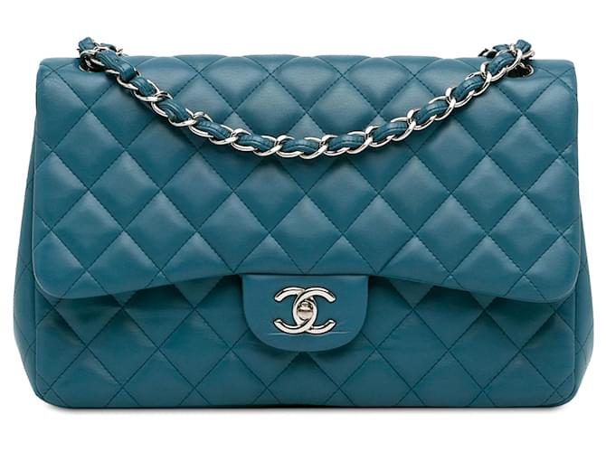 Chanel Azul Jumbo Clássico Aba com forro de pele de cordeiro Couro  ref.1386225