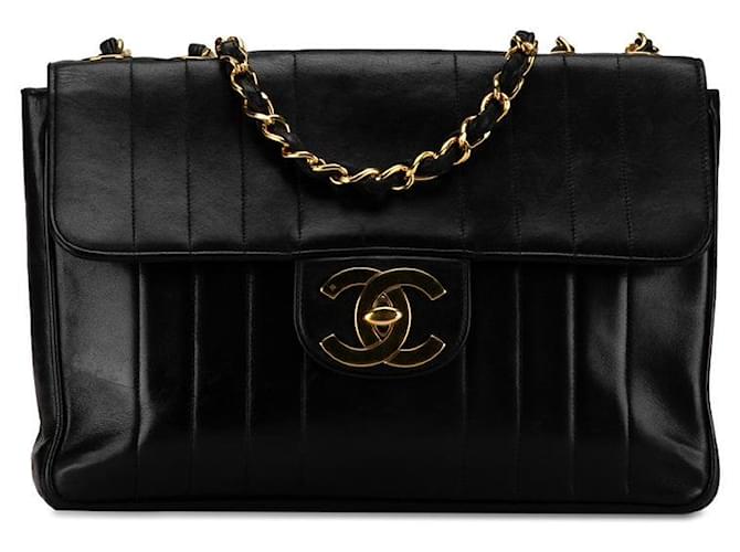 Bolso Chanel Jumbo con solapa de cuero y edredón vertical Bolso bandolera de cuero en buen estado  ref.1386323