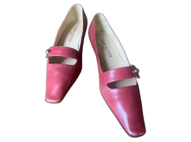 Louis Vuitton pumps Pink Leather  ref.1387274