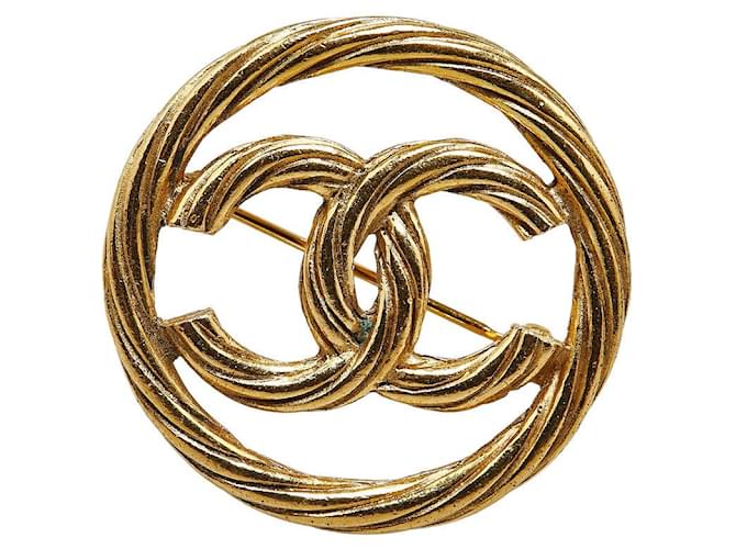 Broche con logo CC de Chanel Broche de metal en buen estado  ref.1387607