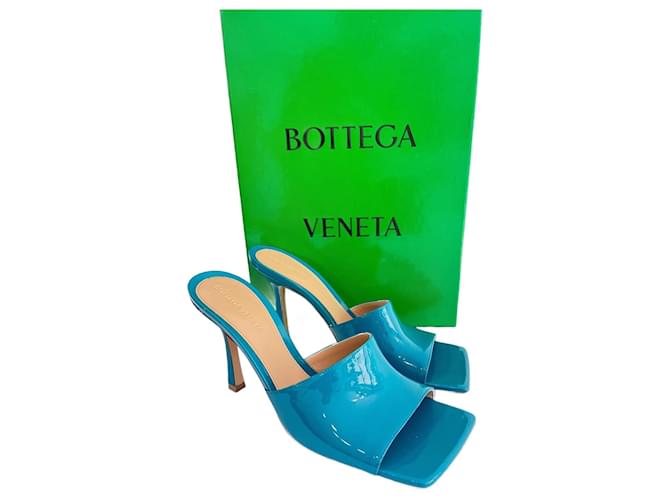 Bottega Veneta Sandals Turquoise Patent leather  ref.1387674
