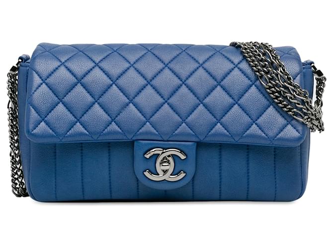 Rabat multi-chaînes en cuir de veau matelassé bleu Chanel Veau façon poulain  ref.1387687