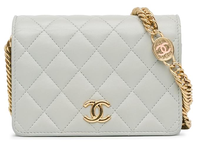 Wallet On Chain Cartera Chanel CC blanca de piel de cordero acolchada con cadena Blanco Cuero  ref.1387771
