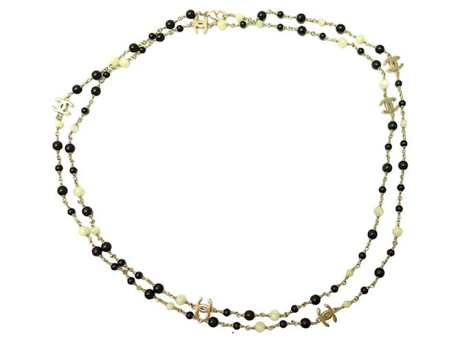 COLLIER CHANEL SAUTOIR PERLES NOIRES LOGO CC 170 CM BLACK PEARLS NECKLACE Métal Doré  ref.1387799