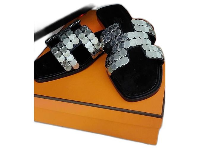 Hermès Oran Limited Edition Saddle Nails Black Silver hardware