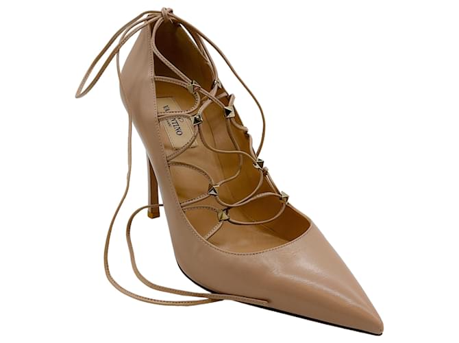 Autre Marque Zapatos de tacón Rockstud con cordones y lazo al tobillo de cuero color nude de Valentino Beige  ref.1388349