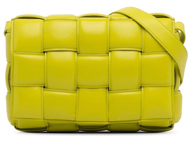 Bolso bandolera verde con diseño acolchado Intrecciato de Bottega Veneta Cuero  ref.1388373