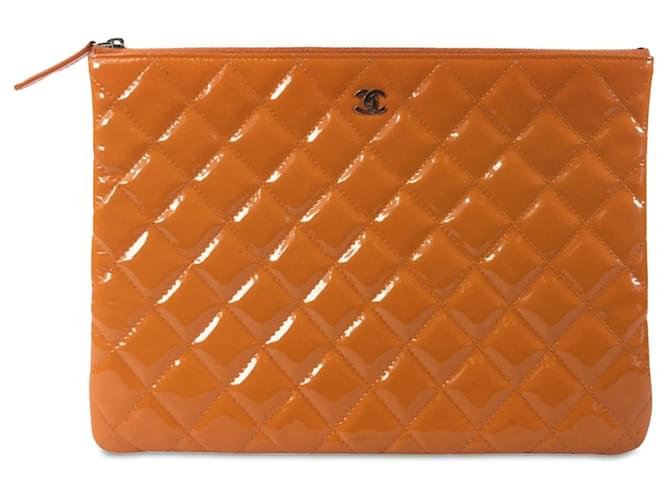 Chanel O Etui mittleres Lackleder in Orange  ref.1388473